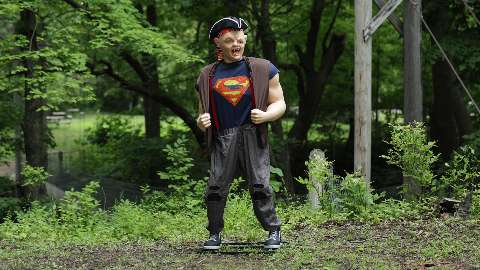 FUN99365 6 Ft The Goonies Sloth Animatronic Decor